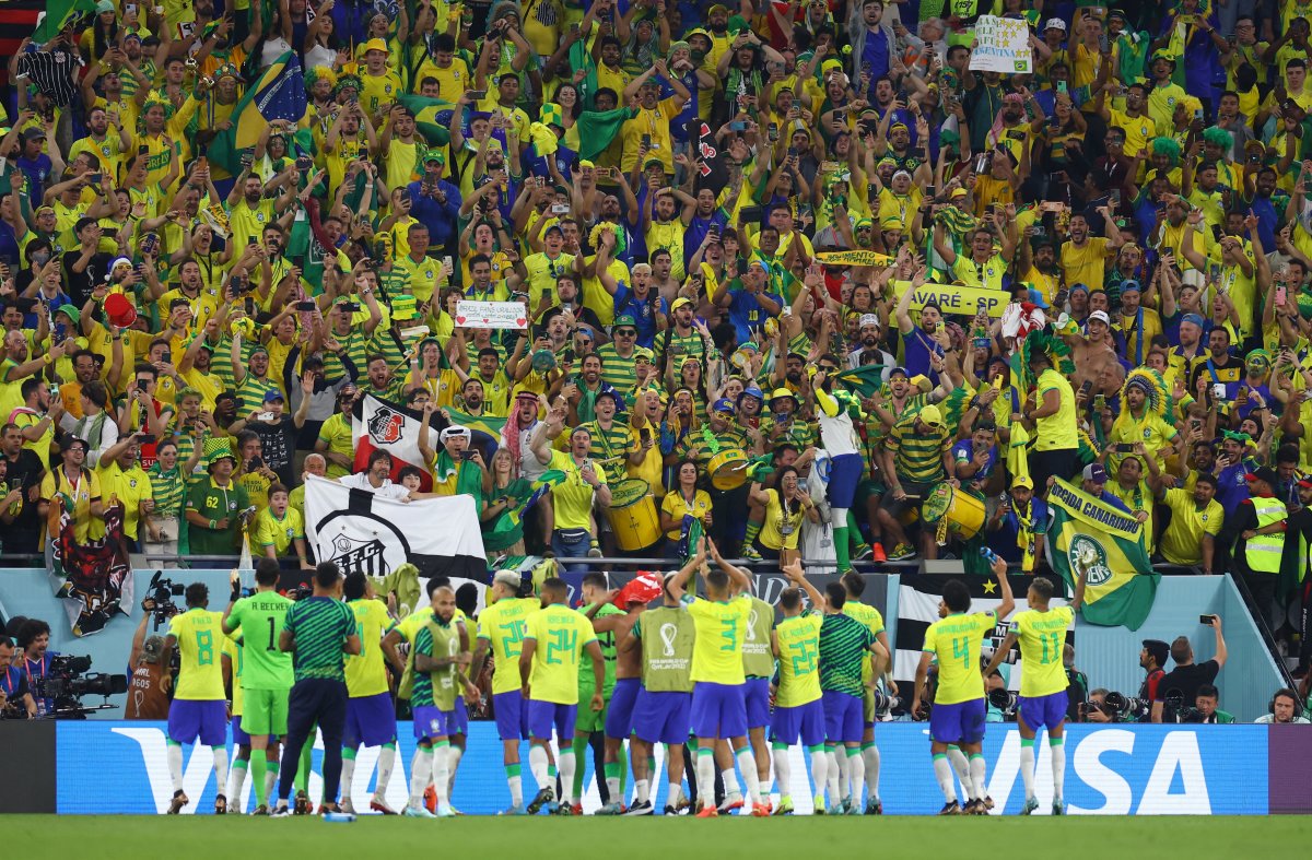 Dünya Kupası nda son 16 ya kalan ikinci takım Brezilya oldu #1