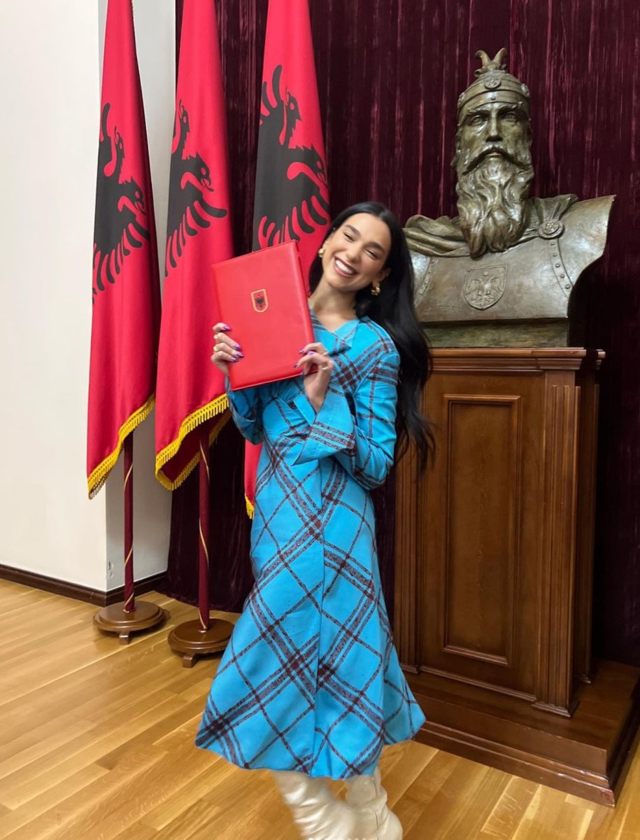 Dua Lipa, Arnavutluk vatandaşlığı aldı #1