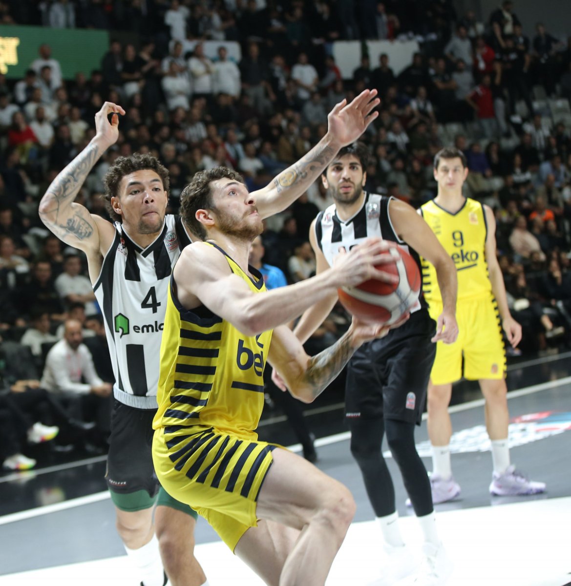 Fenerbahçe basketbol derbisinde Beşiktaş ı geçti #7