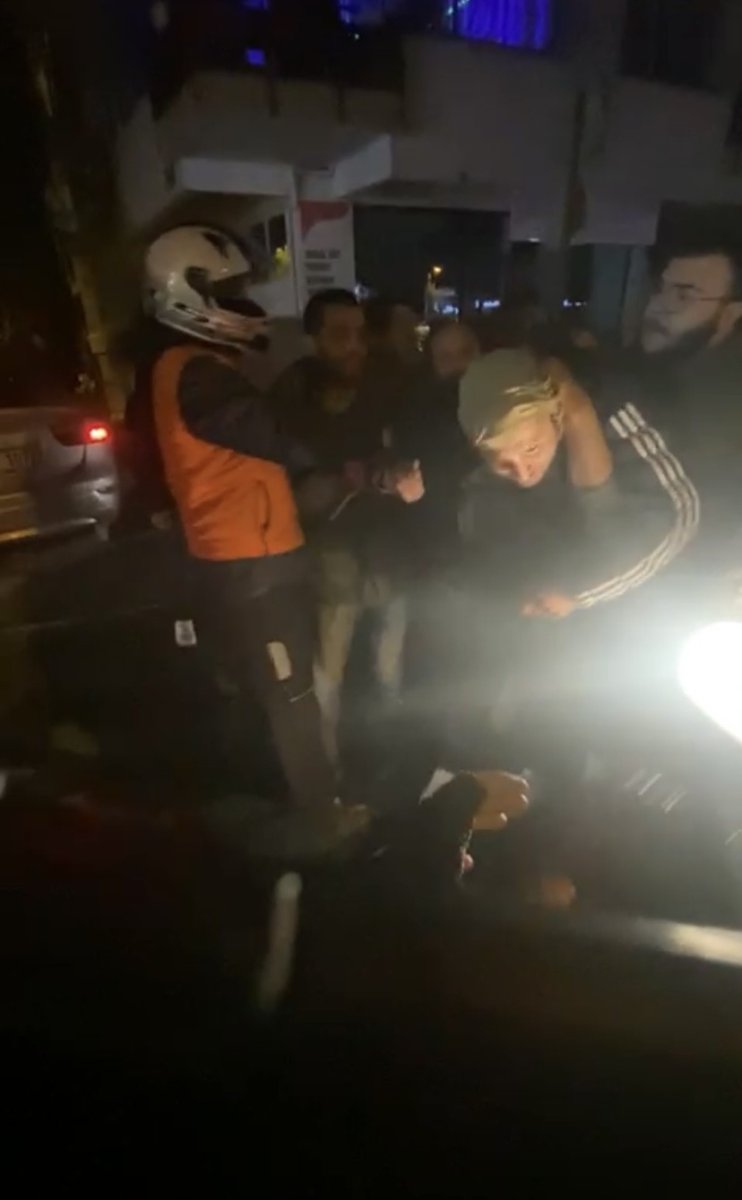 Maltepe deki kadın sürücü çarpıştığı motosikletliyle tartıştı #2