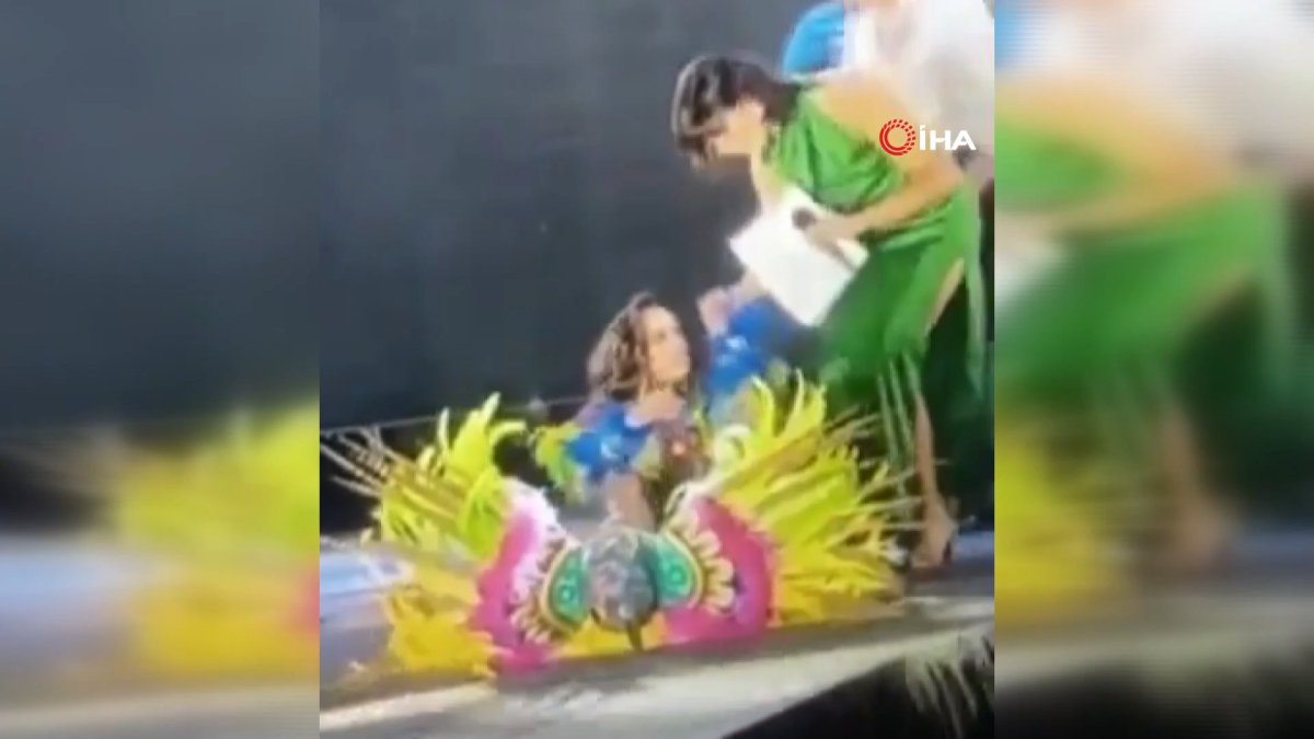 Meksika da güzellik yarışmasında yarışmacıyı elektrik çarptı #4