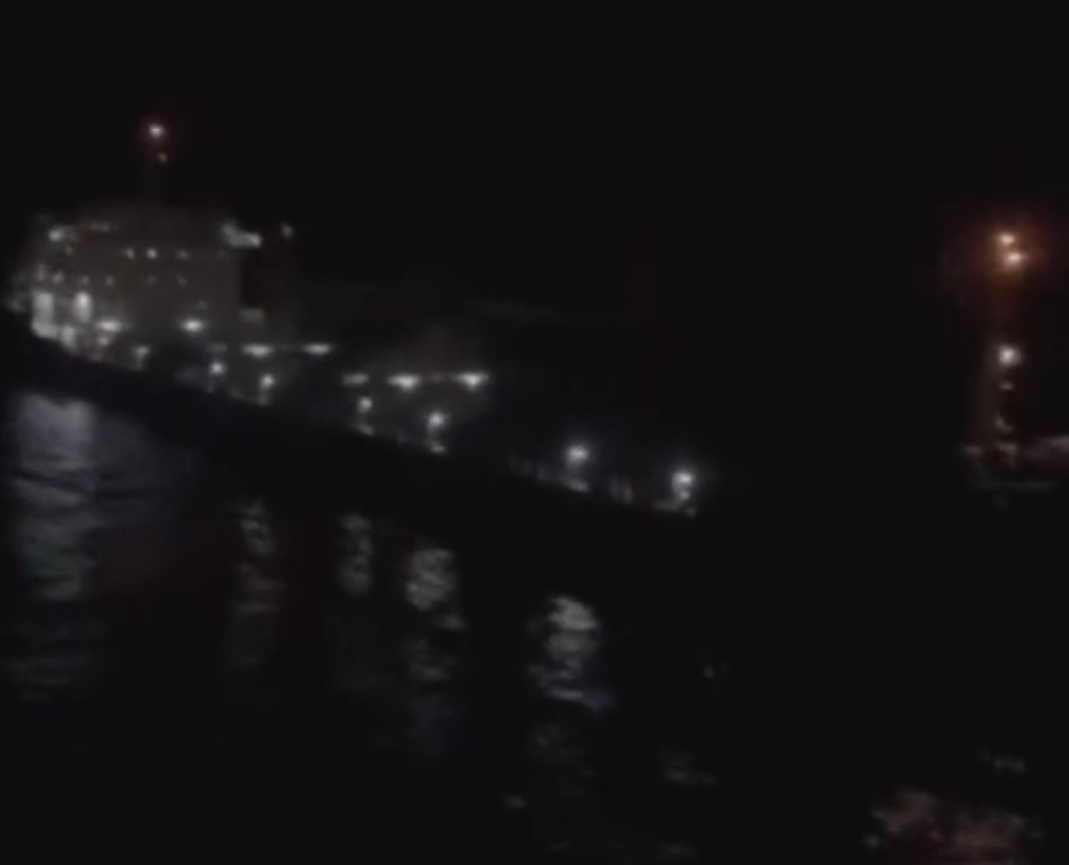 İstanbul Boğazı nda iki gemi çarpıştı #6