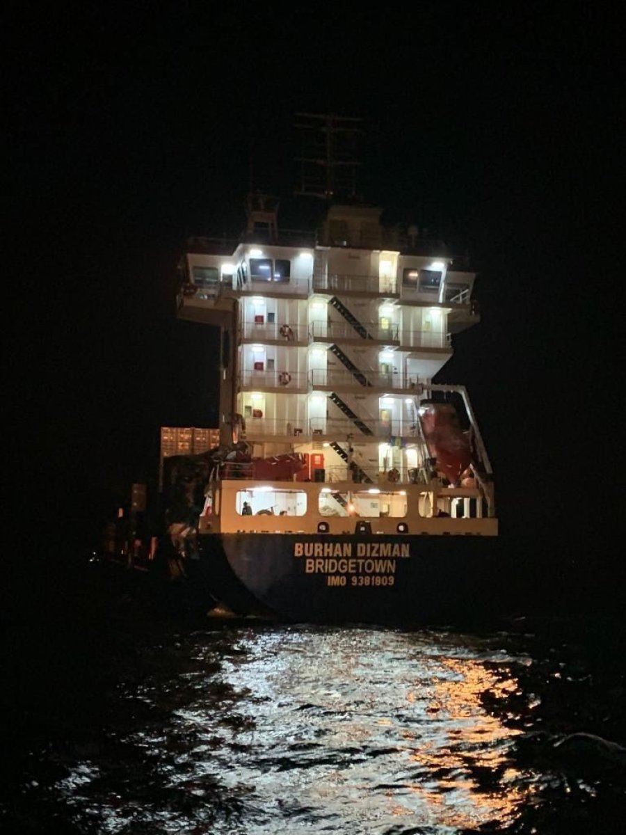 İstanbul Boğazı nda iki gemi çarpıştı #5