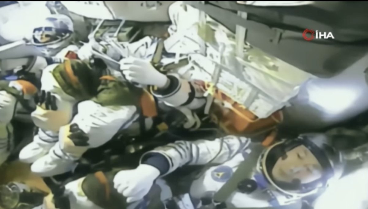 Çinli 3 astronot 183 gün sonra Dünya’ya döndü #1