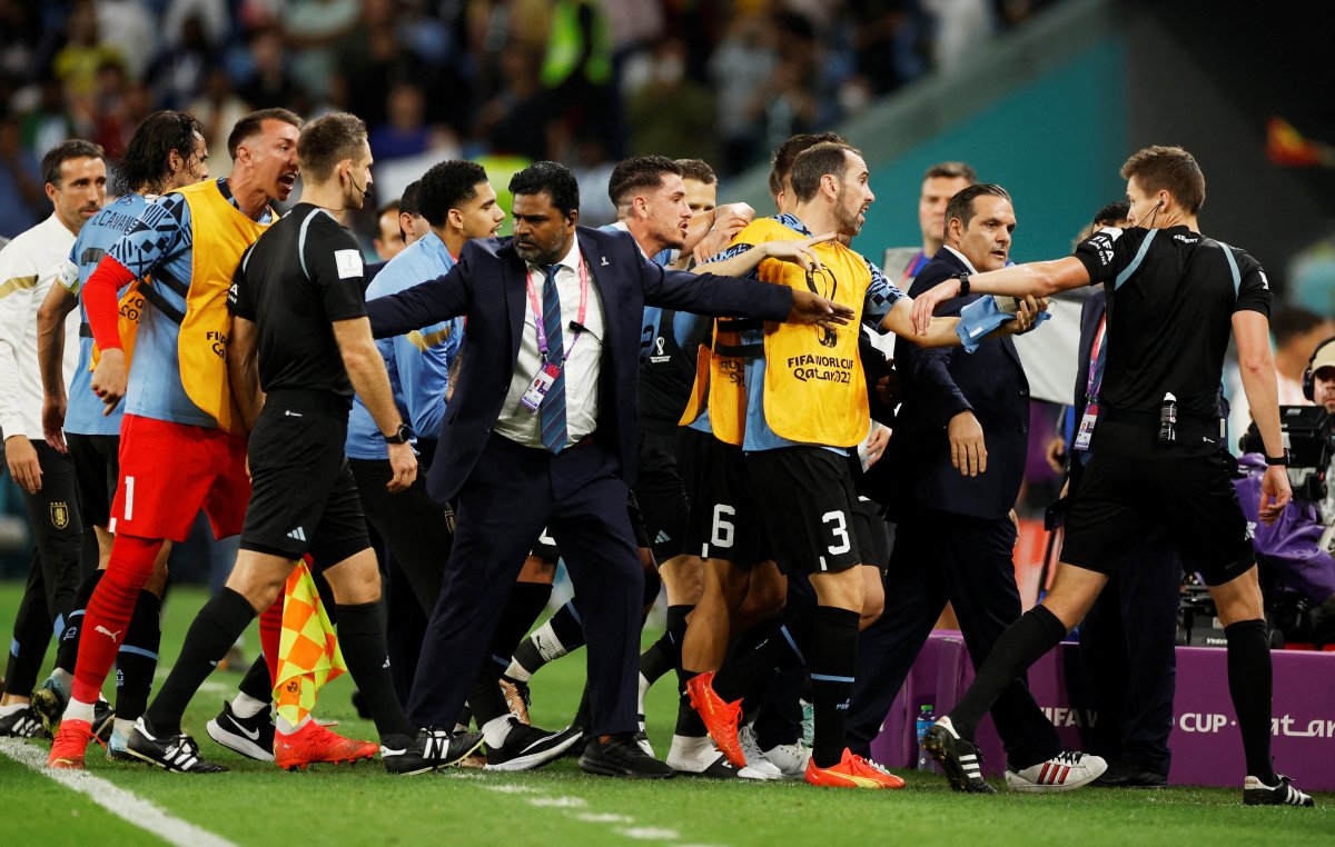 FIFA dan dört Uruguaylı oyuncuya soruşturma #3