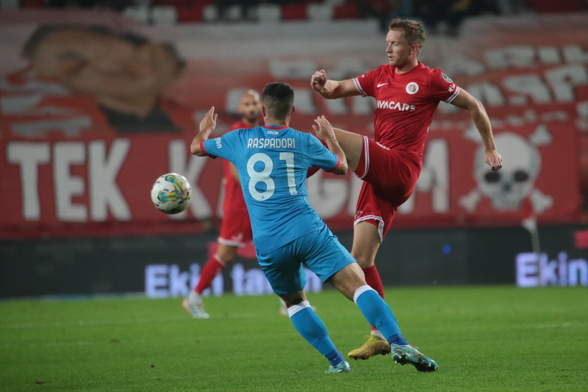 Antalyaspor, hazırlık maçında Napoli ye 3-2 yenildi #3