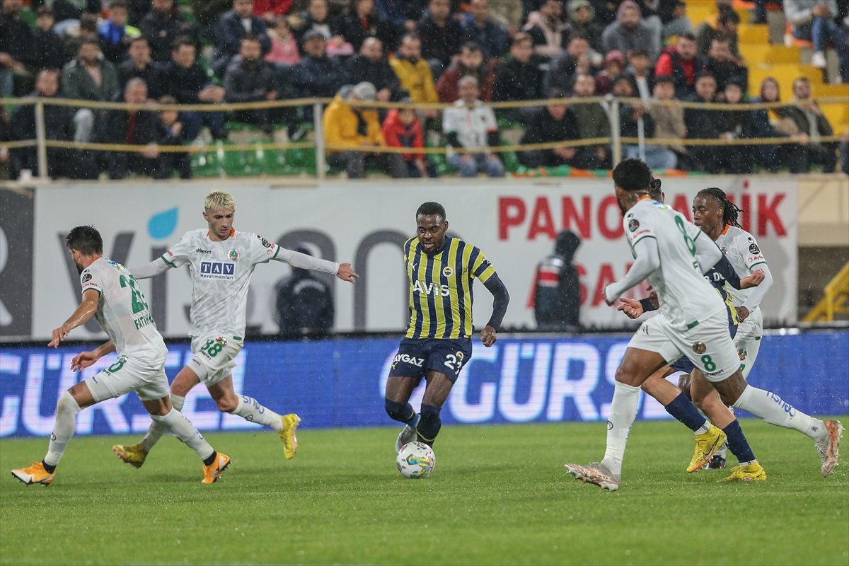 Fenerbahçe, Alanyaspor u dört golle geçti #5
