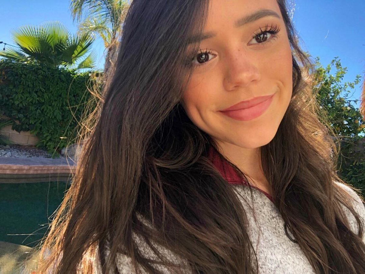 Джина ортегу. Jenna Ortega 2022. Jenna Ortega 2023. Джена Ортега 2022.