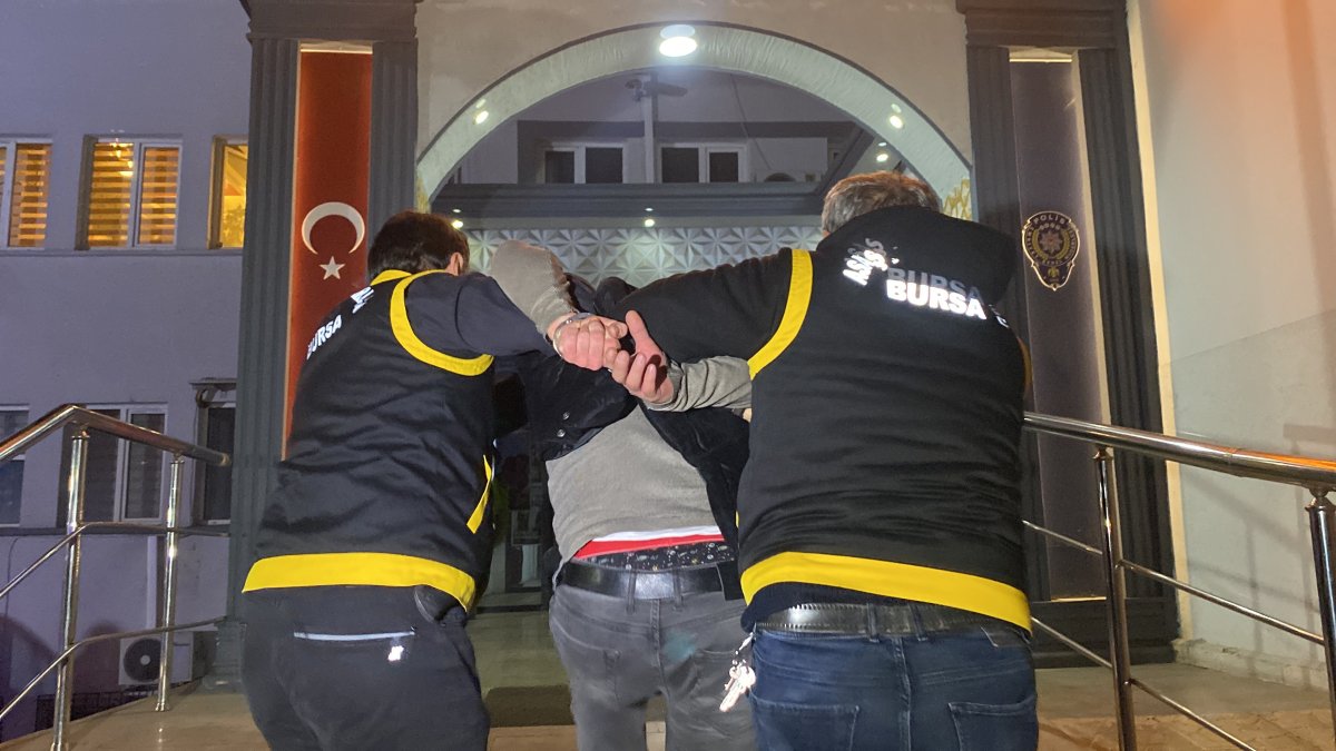 Bursa’da sözlü tartışmada silahlar konuştu: 2 ölü, 1 yaralı #1