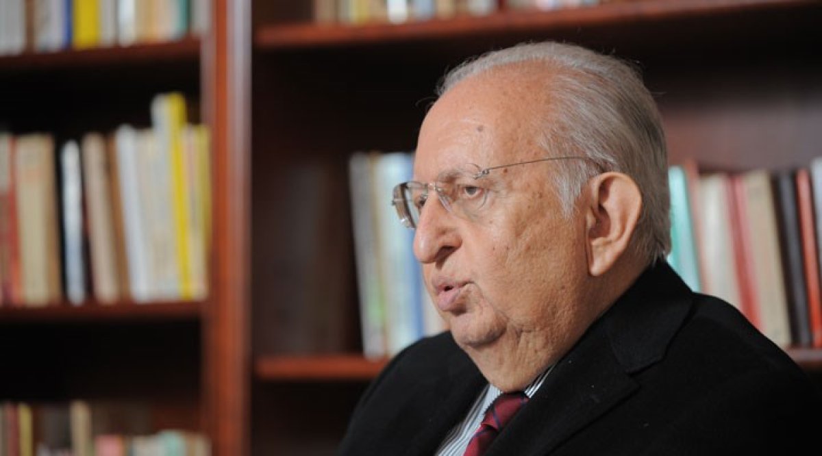 Hüsamettin Cindoruk tan yeni anayasa teklifine: Amaçları şeriat #1