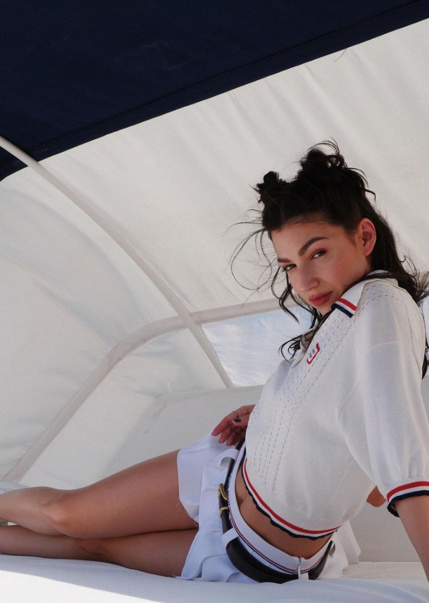 Mini eteğiyle nefes kesti! La Casa De Papel in Tokyo su Ursula Corbero cesur pozlarıyla mest etti! #3