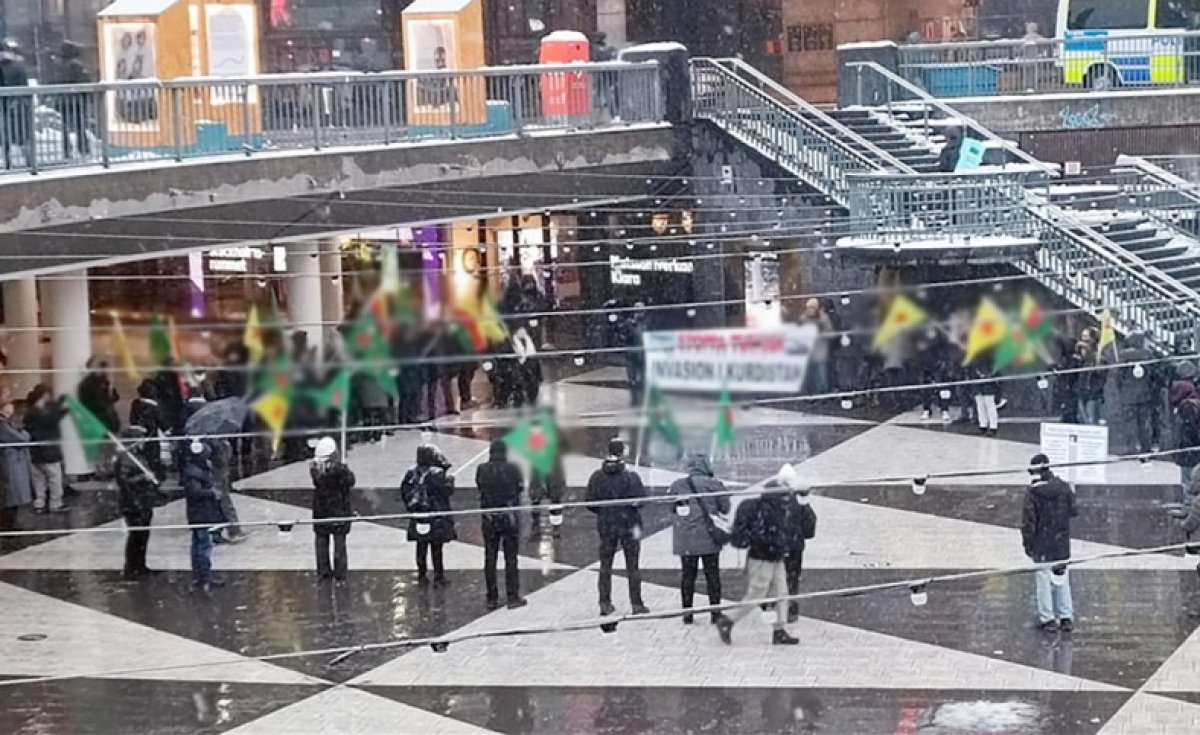 İsveç te PKK yandaşlarından izinsiz gösteri #2