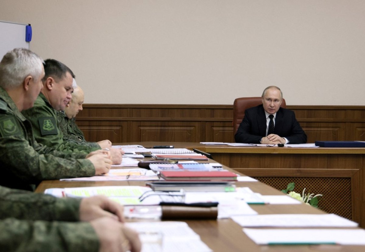 Vladimir Putin, Ukrayna ile savaşın yönetildiği karargahı ziyaret etti #2