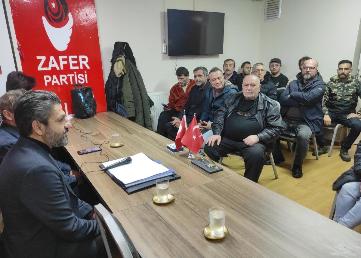 Zafer Partisi Çekmeköy teşkilatında toplu istifa #1