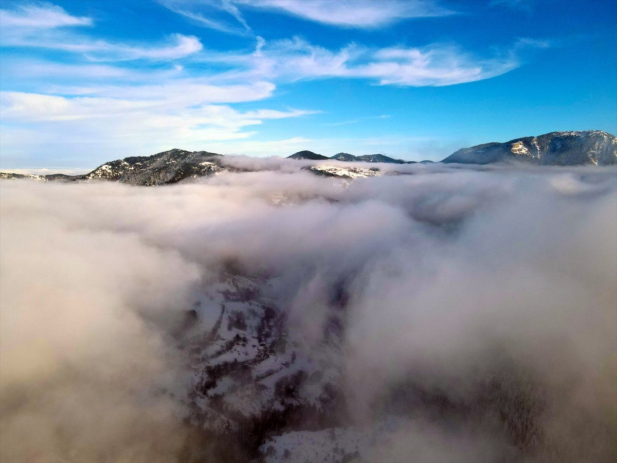 Kar ve sisle kaplanan Küre Dağları ndan kartpostallık manzaralar #3