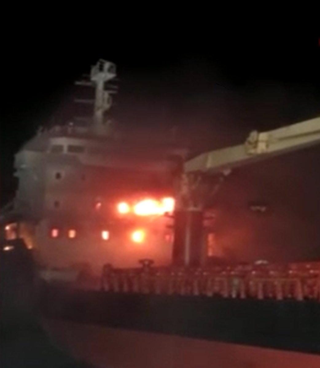 Sinop açıklarında kuru yük gemisinde yangın #2