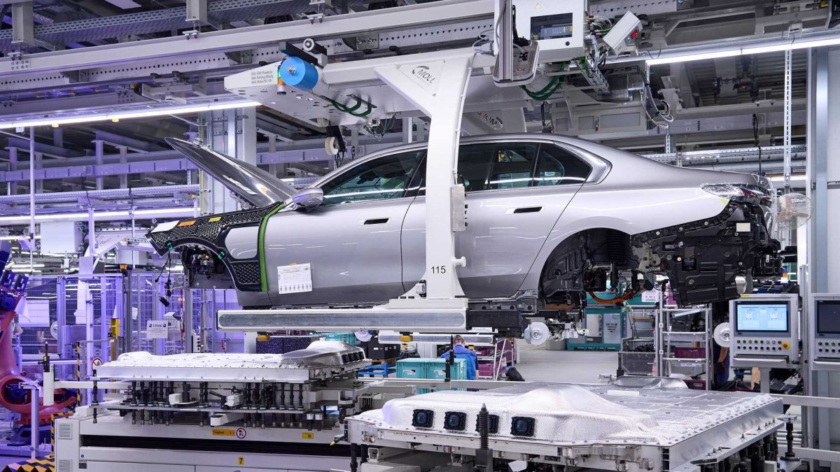 BMW 7 serisinin 2 milyonuncu aracı üretildi #1