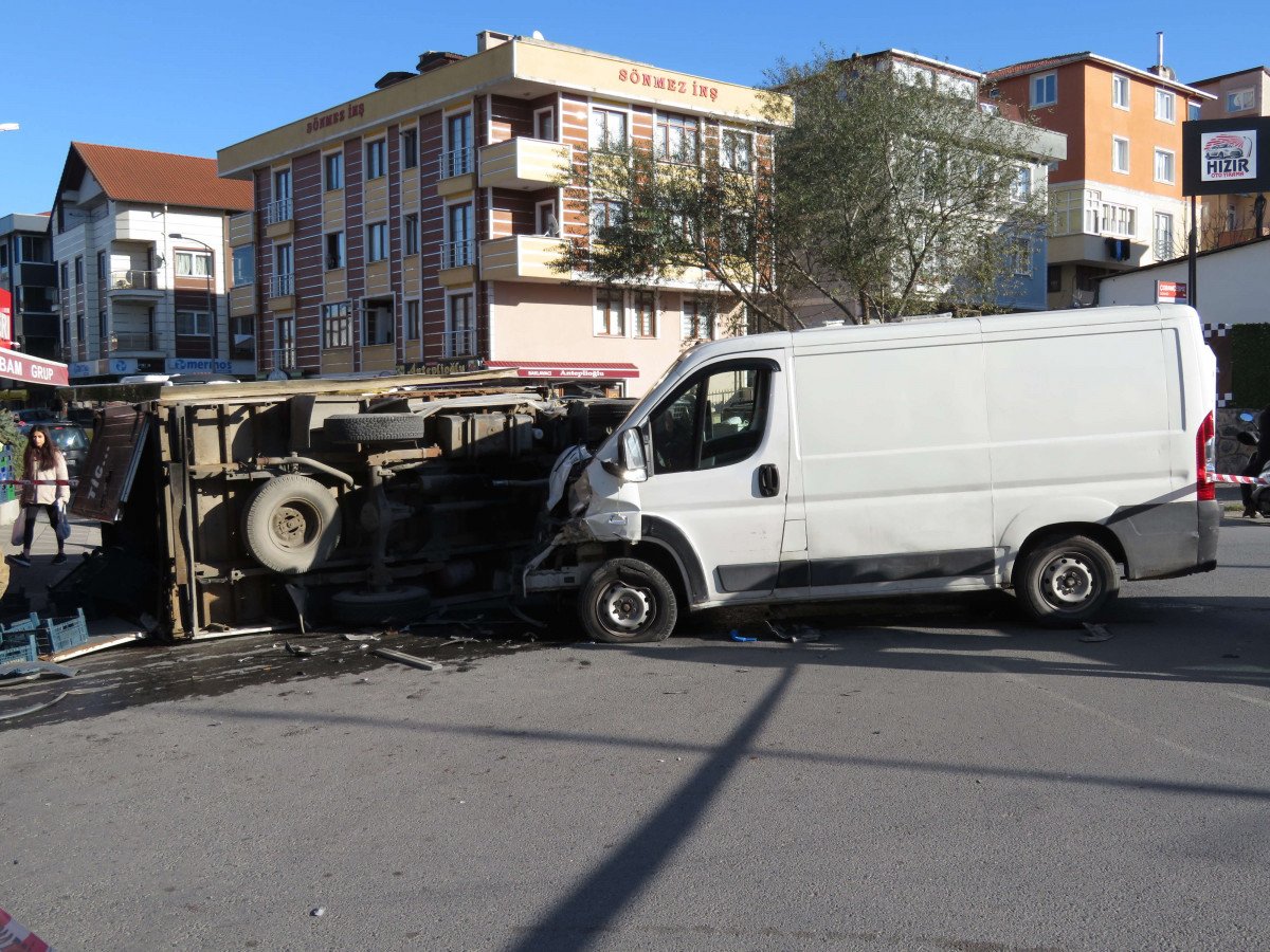 Ataşehir de 3 kişiyi yaralayan alkollü sürücüye dayak #1