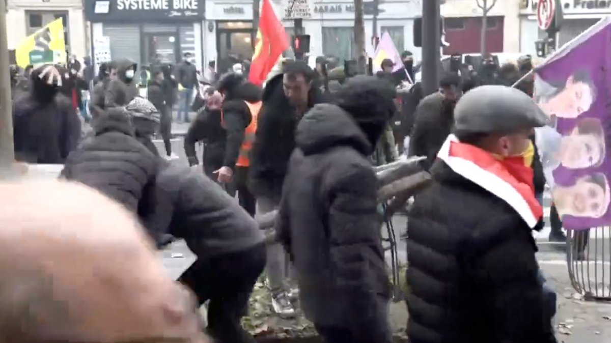 Paris’te PKK’lılar büyük tahribata yol açtı #3