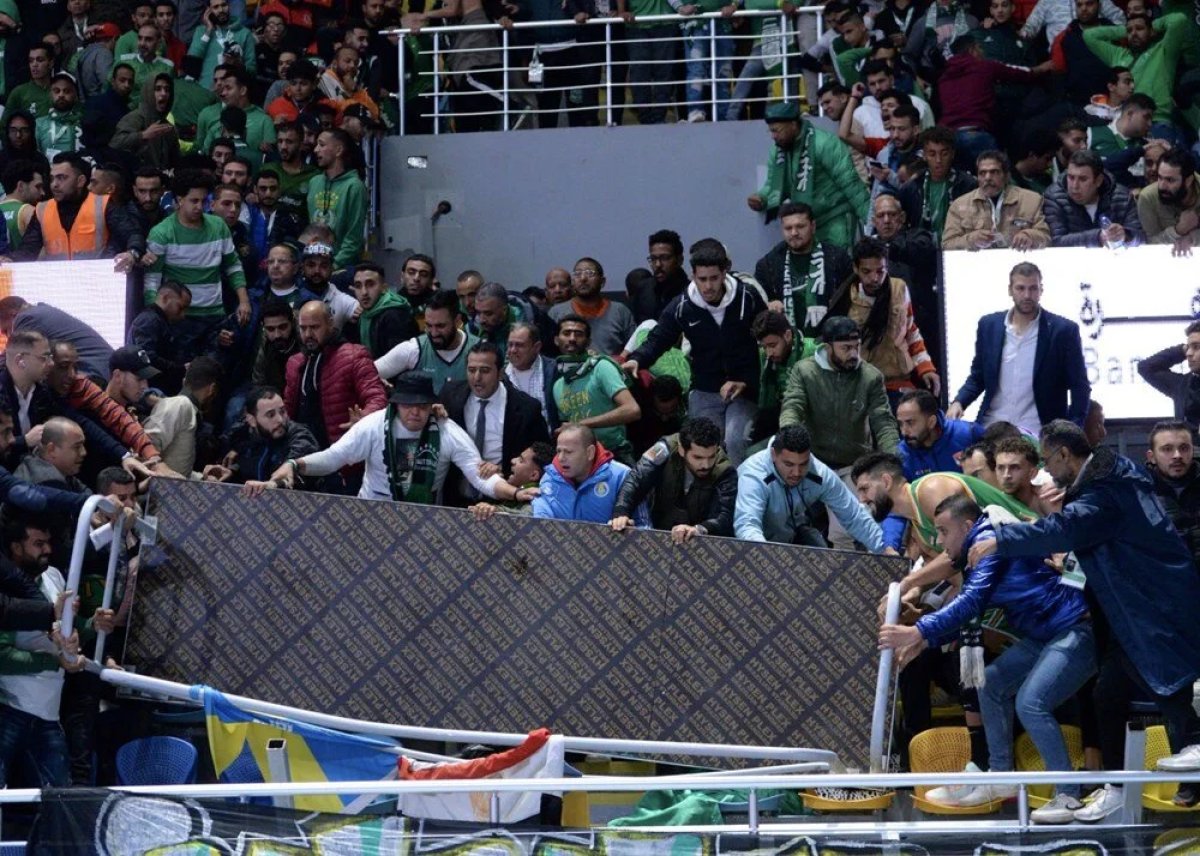 Mısır’da basketbol maçı sırasında tribün çöktü: 27 yaralı #4