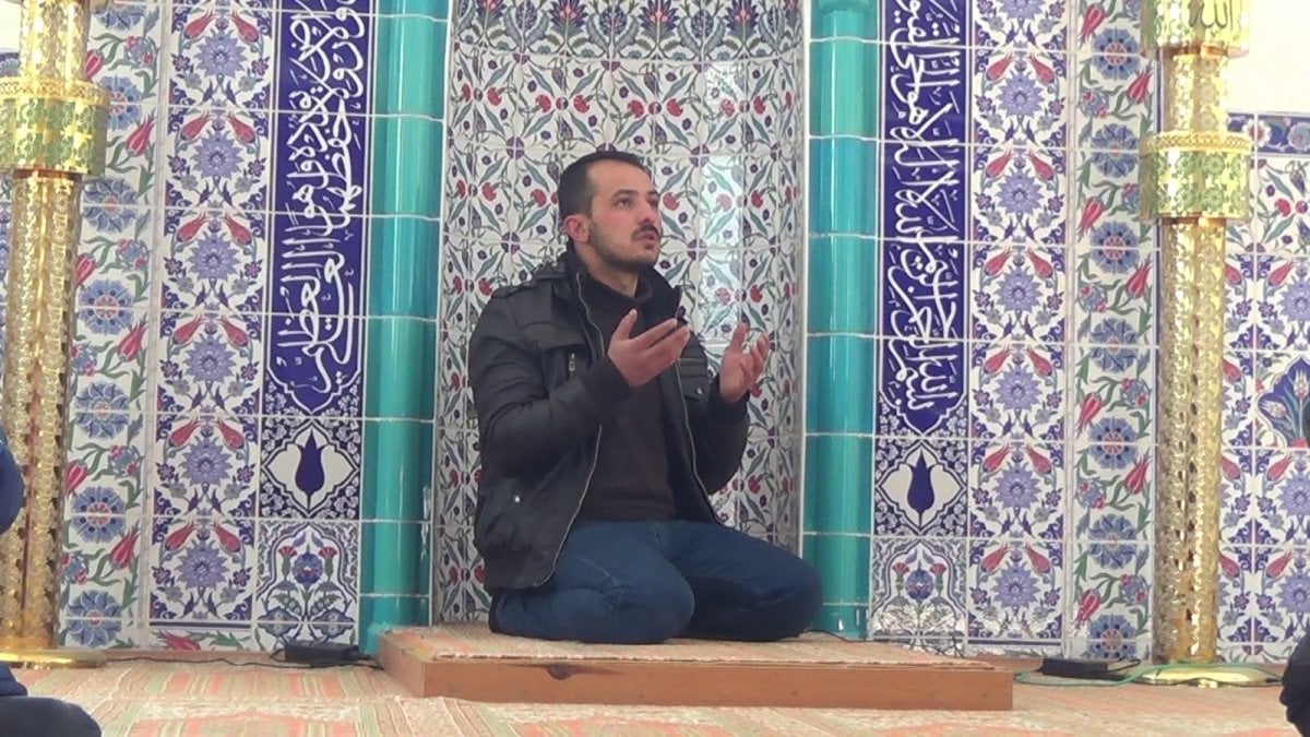 Kayseri de öğretmen, camide de imamlık yapıyor #4