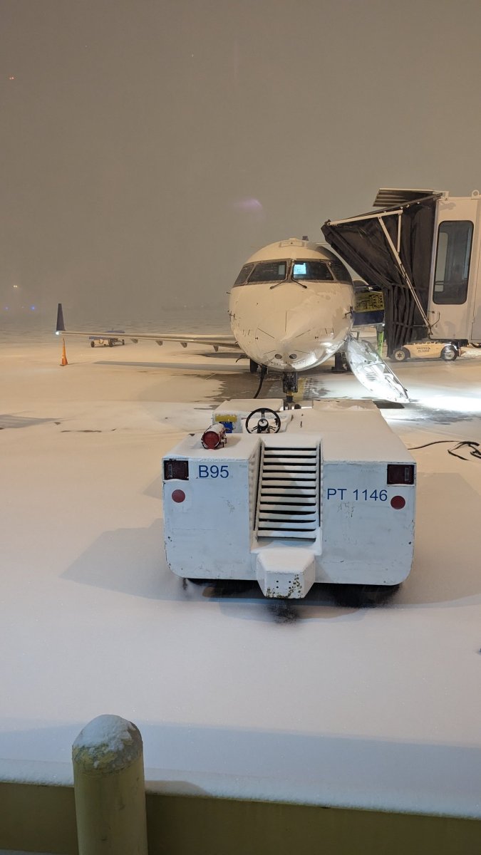ABD de kar fırtınası, havalimanlarında kaosa neden oldu #9