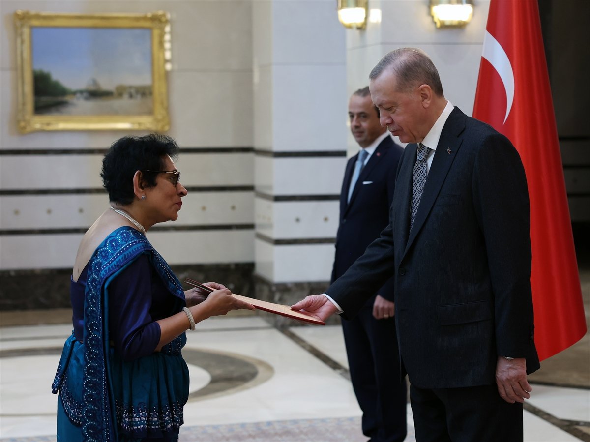 İsrailli elçi Lillian, Cumhurbaşkanı Erdoğan a güven mektubu sundu #8