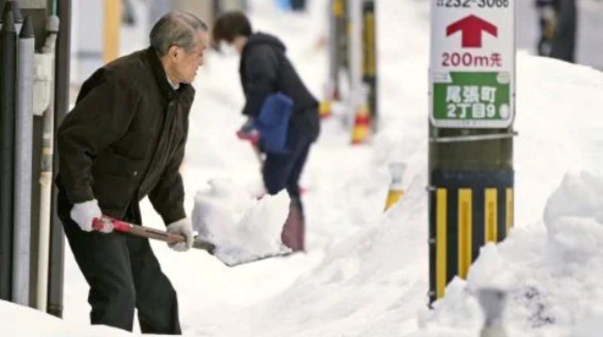 ABD, Kanada ve Japonya da kar fırtınası devam ediyor #1
