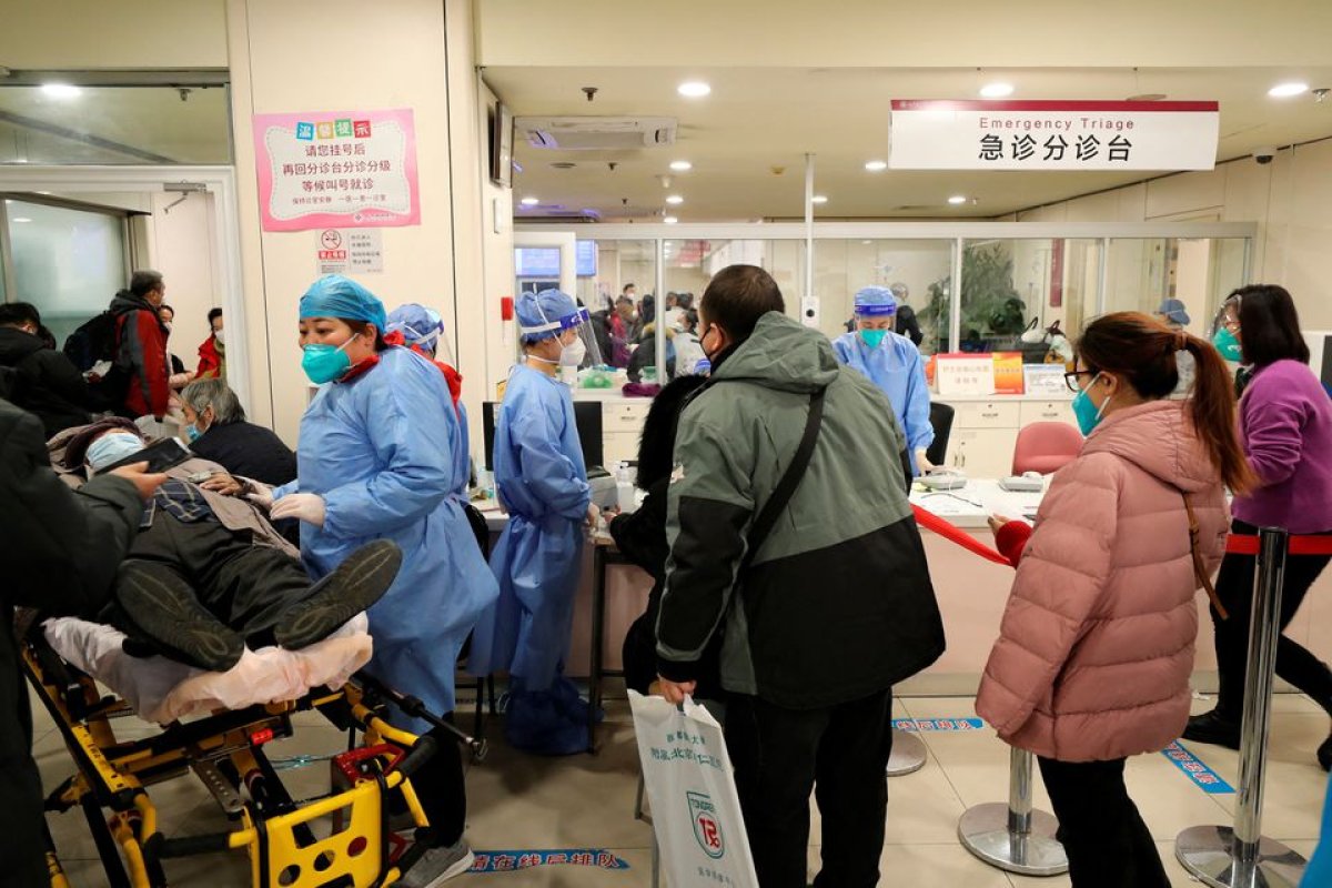 Çin de hastanelerde koronavirüs yoğunluğu yaşanıyor #3