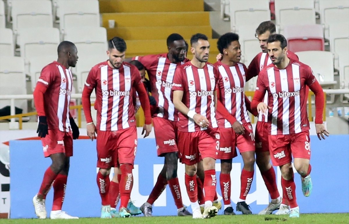Galatasaray, Sivasspor u iki golle geçti #2