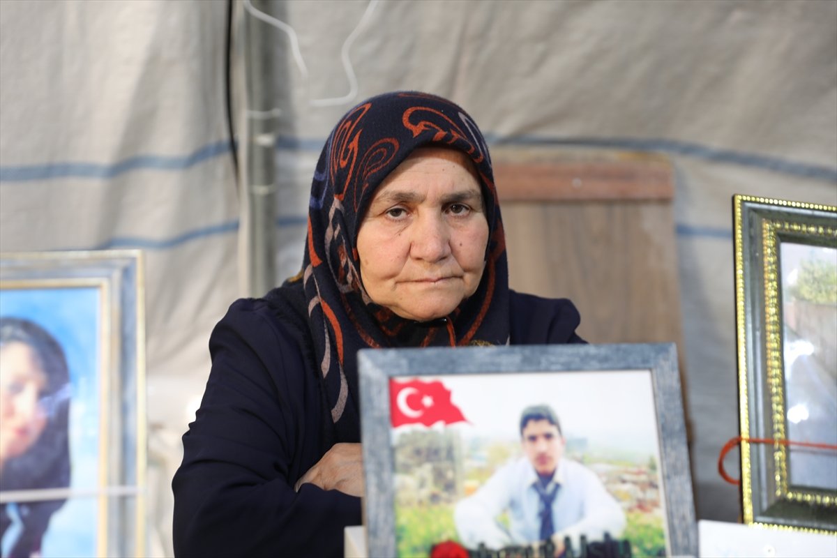 Diyarbakır anneleri, 2023 ün ilk gününde evlatları için nöbet tuttu #5