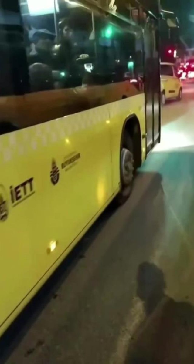 Sancaktepe’de İETT otobüsleri duraktaki yolcuları almadı #3