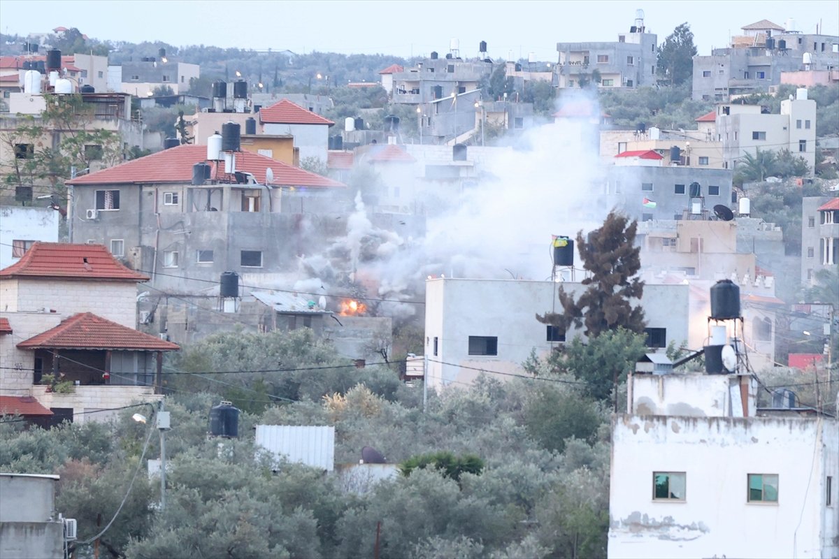 İsrail, Batı Şeria da Filistinlilerin evlerini yıktı #5