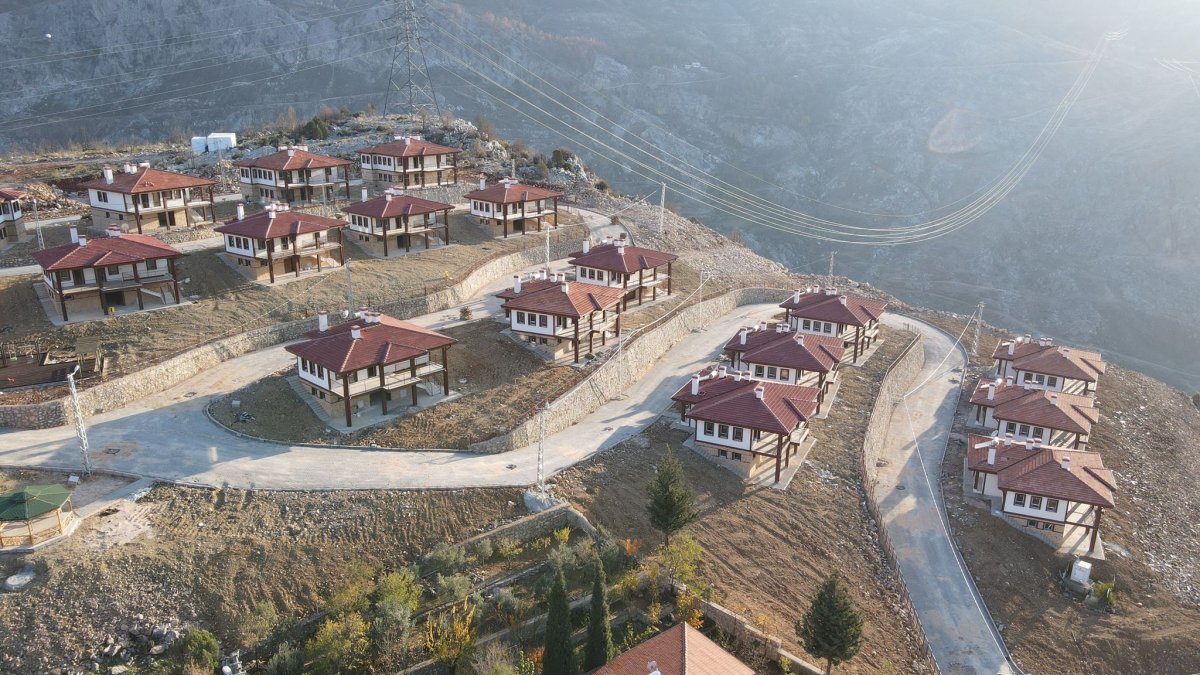 Antalya da yangından zarar gören köy baştan sona yenilendi #1