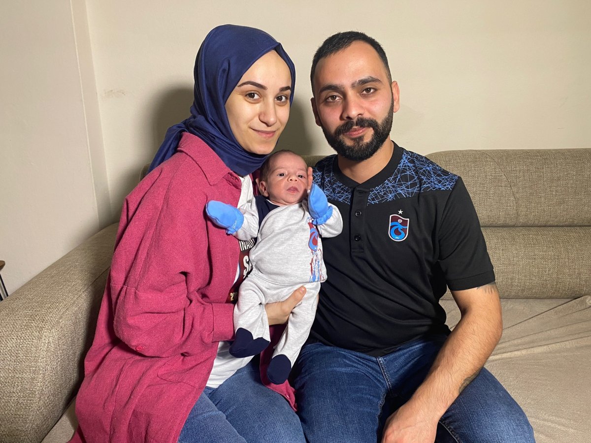 Trabzonsporlu çift bebeklerine Uğurcan Çakır ın adını verdi #3