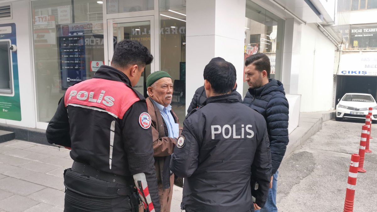Aksaray da yaşlı adamı 77 bin 300 lira dolandırdılar #3
