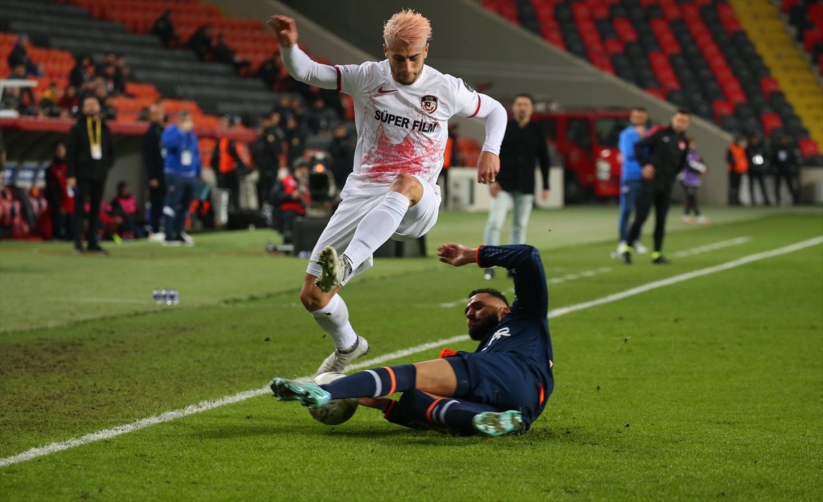 Gaziantep FK, son dakika golüyle beraberliği aldı #2