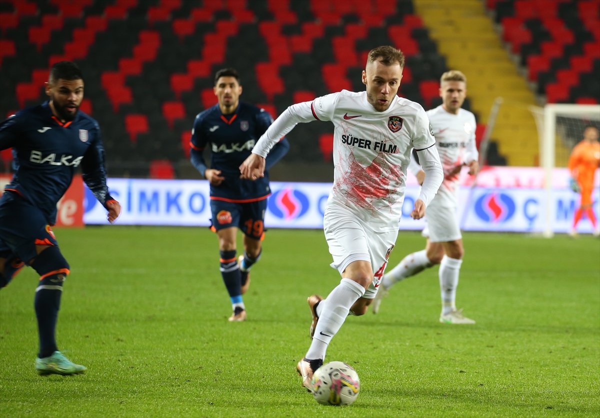 Gaziantep FK, son dakika golüyle beraberliği aldı #1