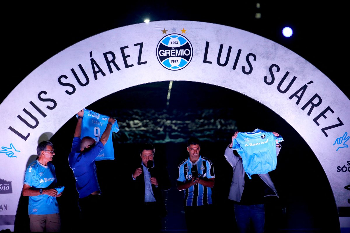 Gremio, Luis Suarez e 30 bin kişilik karşılama töreni yaptı #2