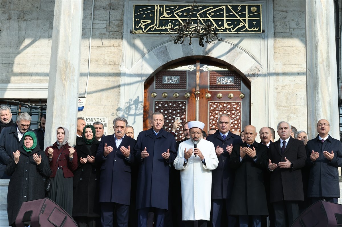 Cumhurbaşkanı Erdoğan, İstanbul da Yeni Camii yi ibadete açtı #7