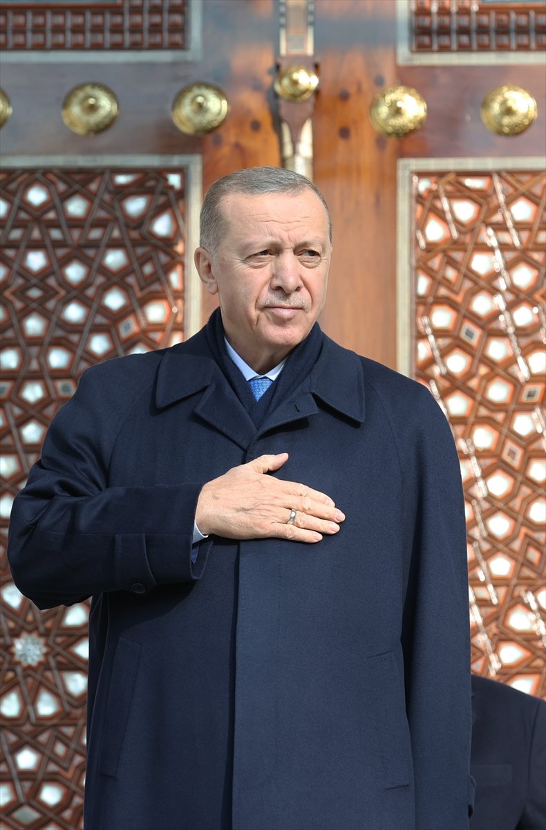 Cumhurbaşkanı Erdoğan, İstanbul da Yeni Camii yi ibadete açtı #9
