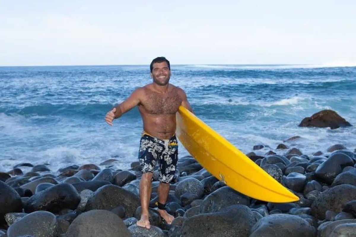 Jhonny guerrero surfer