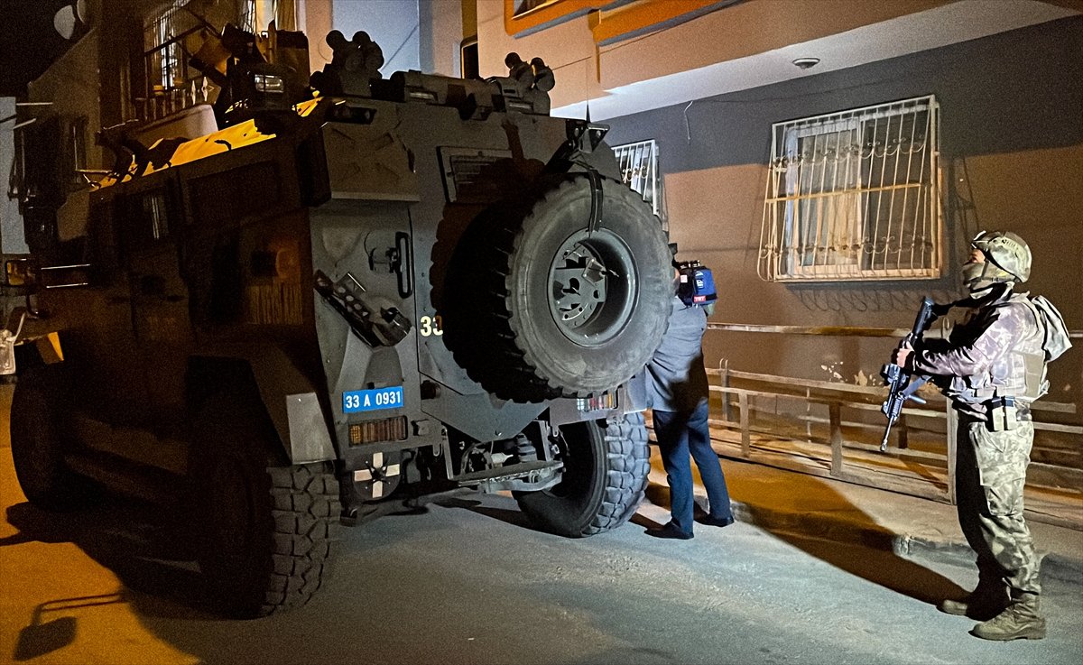 Mersin de terör örgütü PKK/KCK ya gece operasyonu: 8 gözaltı #5