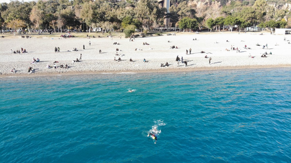 Antalya da vatandaşlar, Konyaaltı Sahili ne akın etti #7
