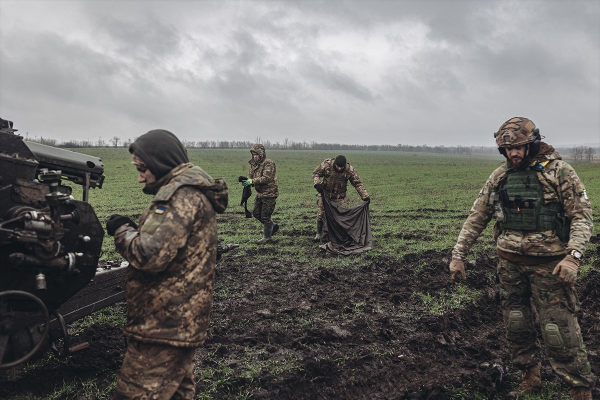 Donbas, Ukrayna nın askeri hareketliliğine sahne oluyor #10