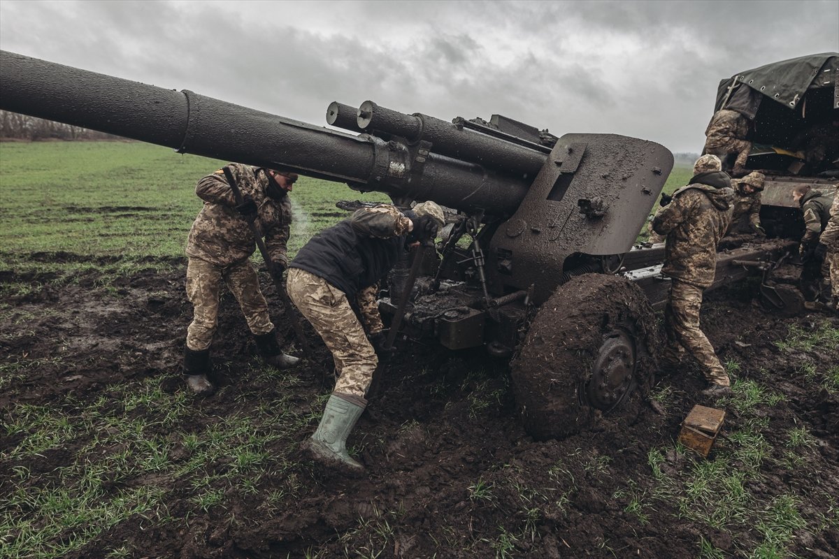 Donbas, Ukrayna nın askeri hareketliliğine sahne oluyor #6