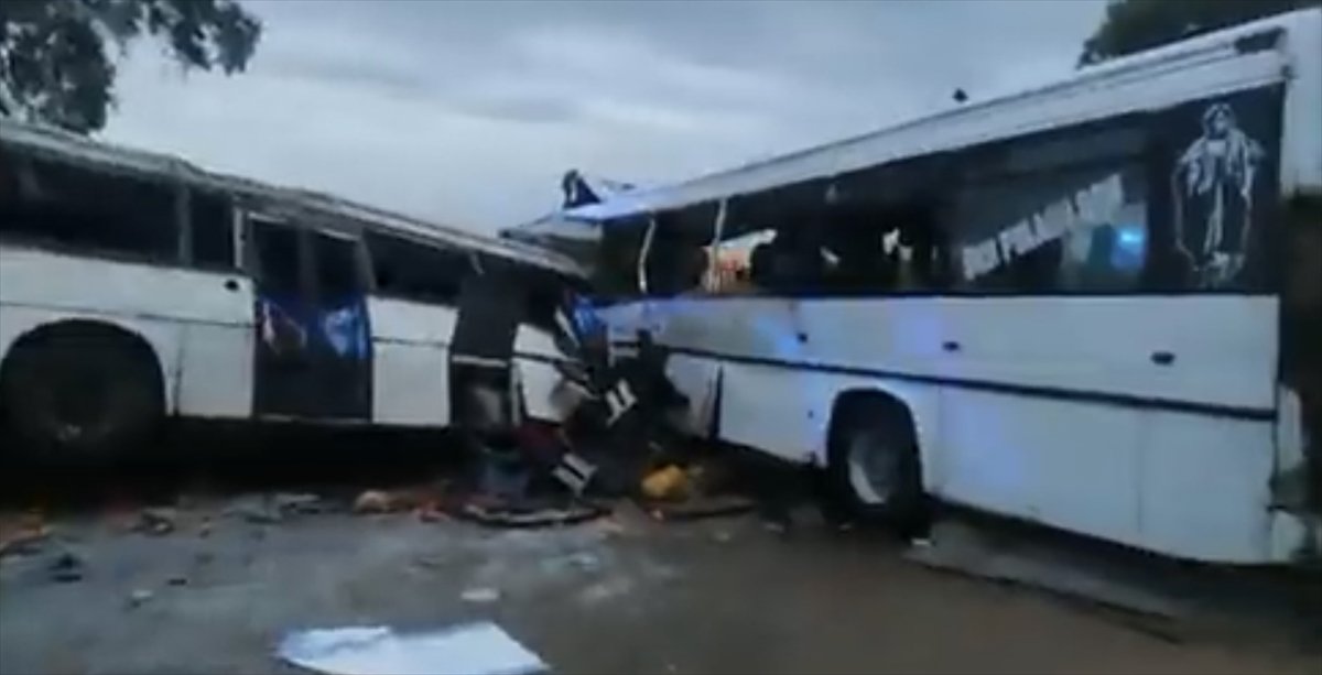 Senegal de iki otobüsün çarpışması sonucu 38 kişi öldü #1