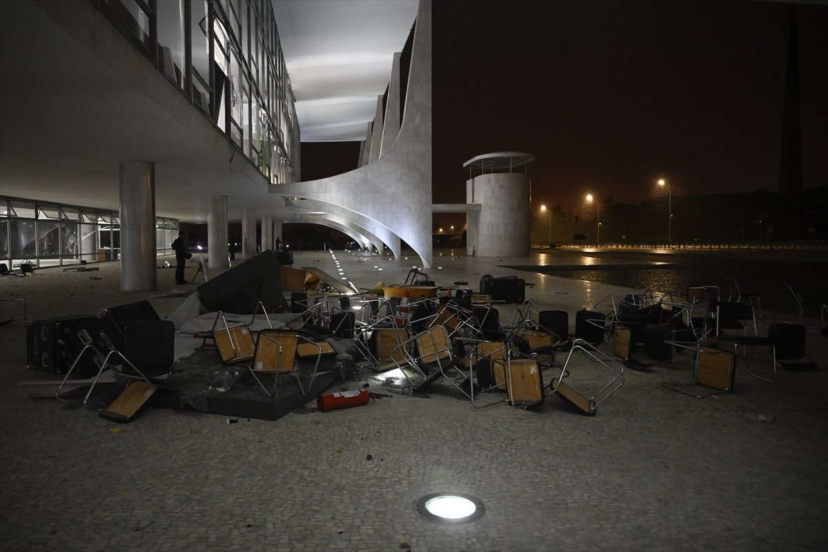 Jair Bolsonaro, Kongre binası baskınına tepki gösterdi #19
