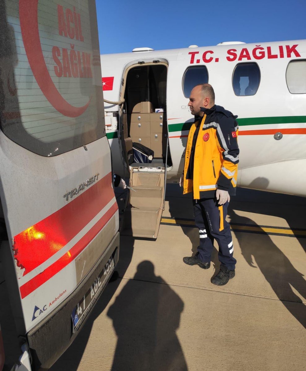 Ambulans uçak, Mardin deki Zehra bebek için havalandı #1