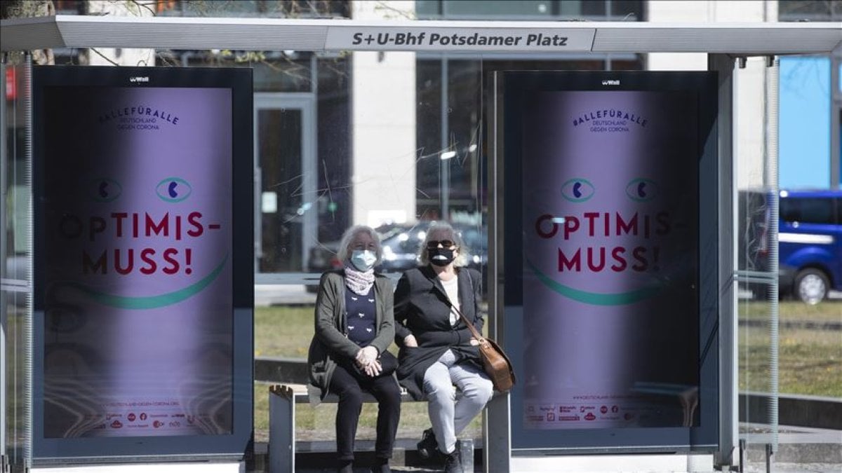 Almanya da toplu taşımada maske zorunluluğu kalkıyor #1